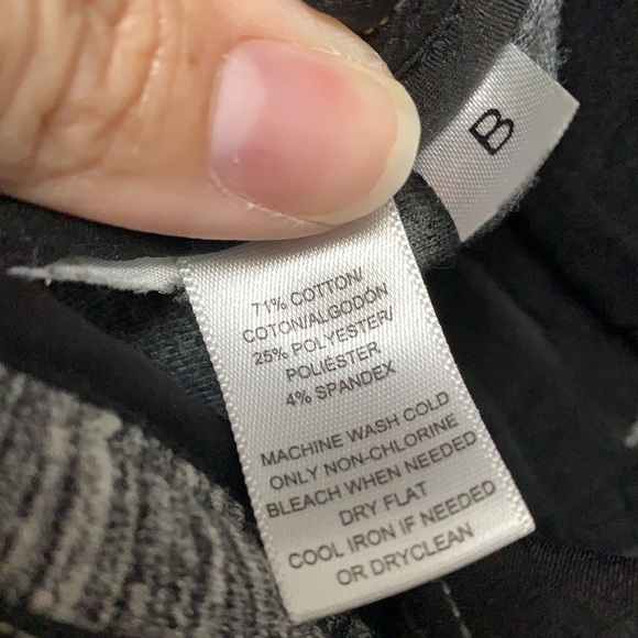 Loft- 16 inch mini skirt - Picture 6 of 7